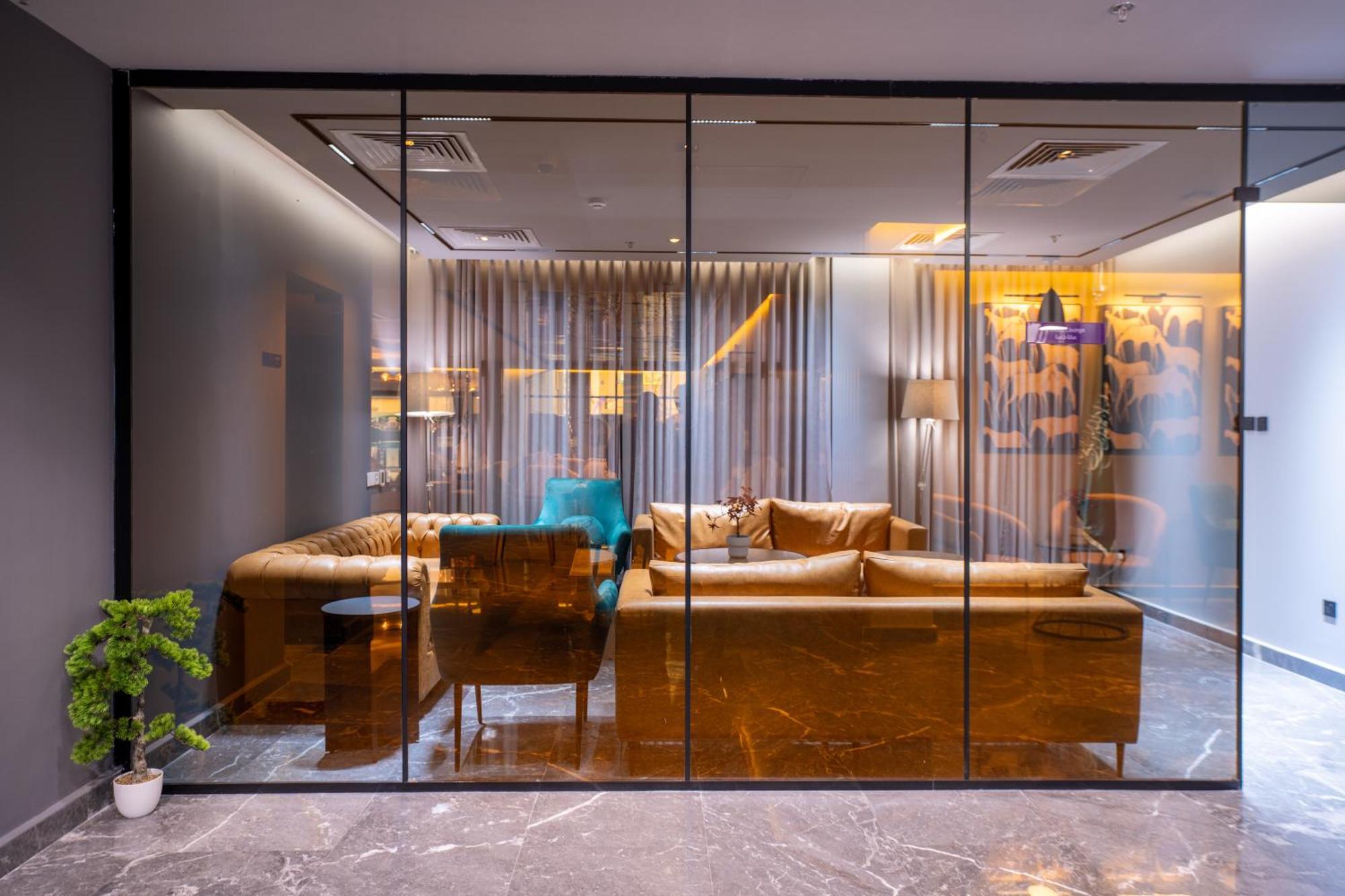 Park Inn By Radisson Nadżran Zewnętrze zdjęcie